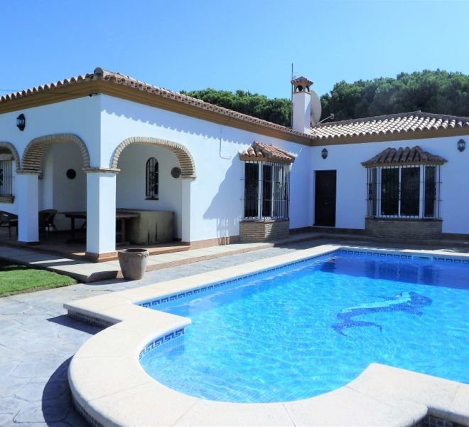 Venta de chalet en Chiclana de la Frontera Inmobiliaria Campomar